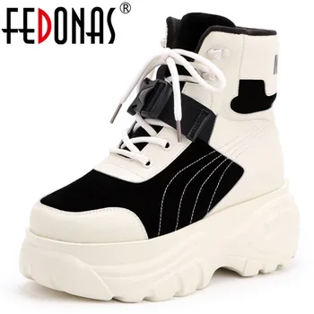 FEDONAS 2020 Autumn Winter Warm Women Ankle Boots Cross Tied Fashion Patchwork Women Sneakers Super High Heels Party Shoes Woman 
FEDONAS 2020 Autumn Winter Warm Women Ankle Boots Cross Tied Fashion Patchwork Women Sneakers Super High Heels Party Shoes Woman