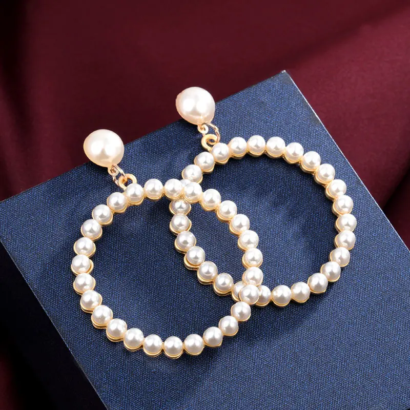 Fashion Pearl Earrings For Women Gold Bling Geometric Pendant Long Drop Earrings Ladies Dangle Earrings Summer Jewelry Gift
Fashion Pearl Earrings For Women Gold Bling Geometric Pendant Long Drop Earrings Ladies Dangle Earrings Summer Jewelry Gift