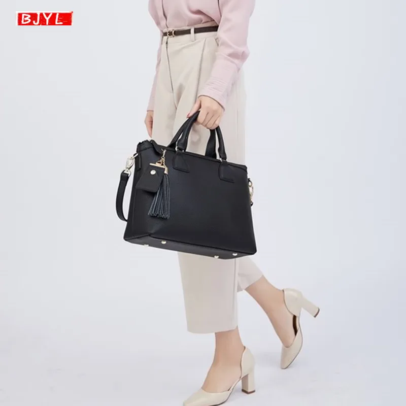 New Genuine leather Women briefcase large capacity computer handbag business shoulder bag ladies laptop messenger crossbody bags
New Genuine leather Women briefcase large capacity computer handbag business shoulder bag ladies laptop messenger crossbody bags