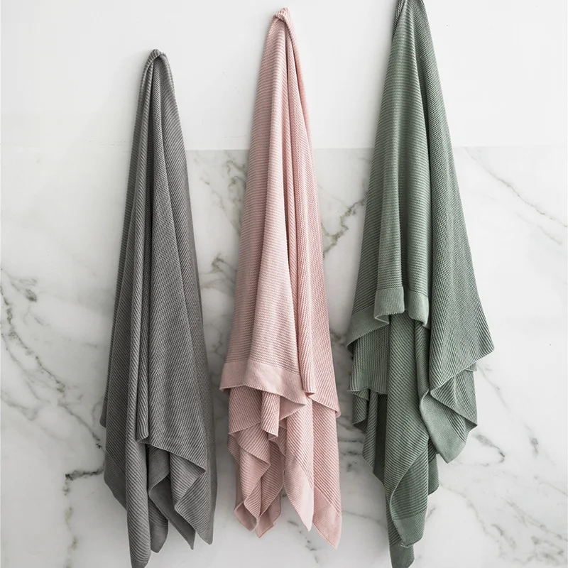 Summer knitted natural bamboo fiber blanket breathable soft air conditioning office noon break baby blanket
Summer knitted natural bamboo fiber blanket breathable soft air conditioning office noon break baby blanket