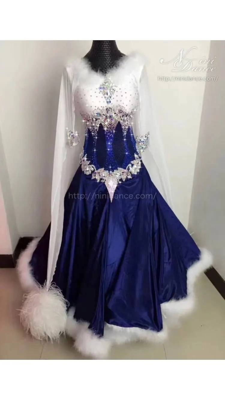 Custom Blue petals modern dance dress Moderne Waltz Standaard Concurrentie Strass Jurk. . sociale dance dress
Custom Blue petals modern dance dress Moderne Waltz Standaard Concurrentie Strass Jurk. . sociale dance dress