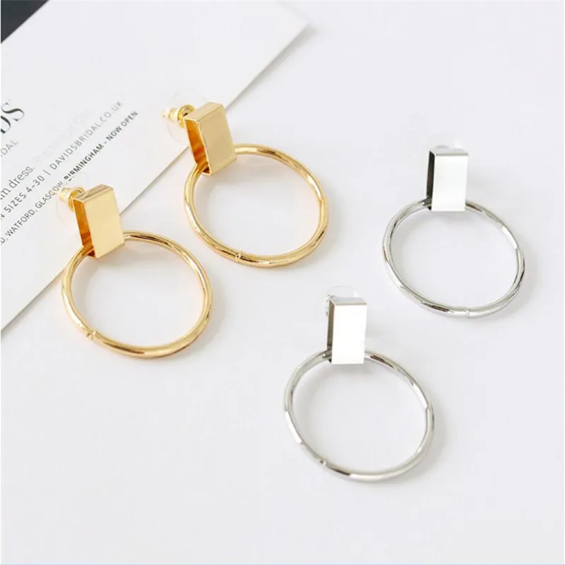 Round Circle Metal Charm Female Fashion Earrings 2018 Jewelry for Women Wedding Party Date Decor Stud Earrings earrings stud
Round Circle Metal Charm Female Fashion Earrings 2018 Jewelry for Women Wedding Party Date Decor Stud Earrings earrings stud
