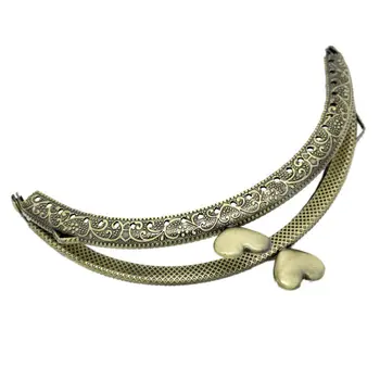 10Pcs Antique Bronze Tone Coins Purse Metal Arch Frame Kiss Clasps Lock Clutch Handle Heart Head 10.5cm
10Pcs Antique Bronze Tone Coins Purse Metal Arch Frame Kiss Clasps Lock Clutch Handle Heart Head 10.5cm