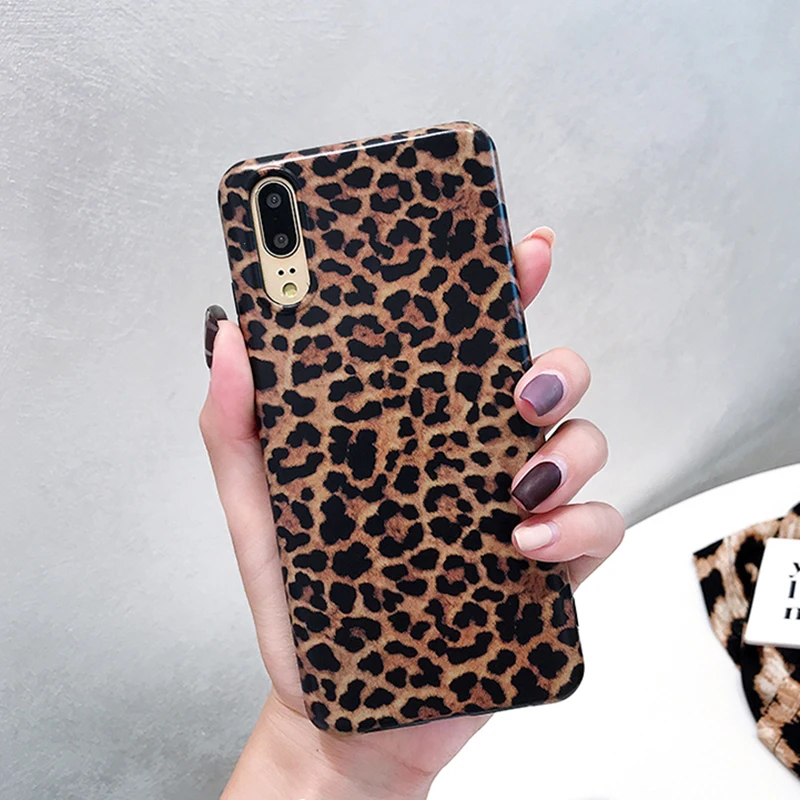 Retro Sexy Leopard Cases for Huawei P20 P30 Mate 10 20 Pro frosted soft TPU cover For Honor 9 10 V20 Nova 3 3i 3e back fundas
Retro Sexy Leopard Cases for Huawei P20 P30 Mate 10 20 Pro frosted soft TPU cover For Honor 9 10 V20 Nova 3 3i 3e back fundas