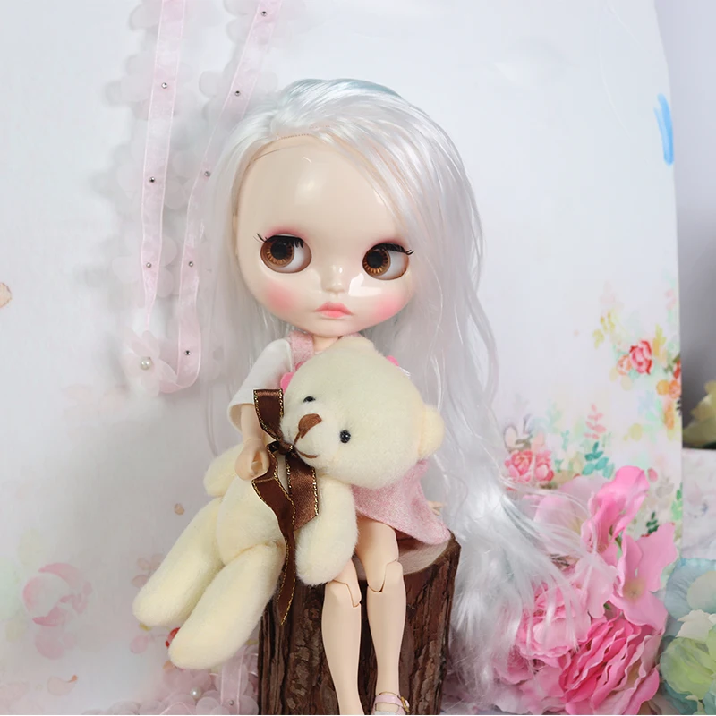 ICY Nude Factory Blyth doll No.BL6909/136 Baby Blue mix White hair JOINT body White skin carves lips glossy face Neo BJD
ICY Nude Factory Blyth doll No.BL6909/136 Baby Blue mix White hair JOINT body White skin carves lips glossy face Neo BJD