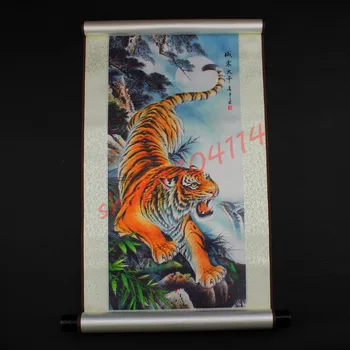 Chinese Style Silk Axis Painting, down mountain fierce tiger, Decorative Painting, Home Ornaments, Traditional Crafts
Chinese Style Silk Axis Painting, down mountain fierce tiger, Decorative Painting, Home Ornaments, Traditional Crafts