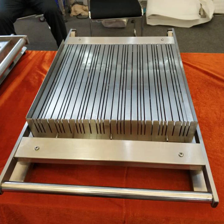 Manual Chocolate cutting machine raw chocolate cutter truffle Chocolate Cutting strip machine mousse cake slicing Machine
Manual Chocolate cutting machine raw chocolate cutter truffle Chocolate Cutting strip machine mousse cake slicing Machine
