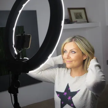 RL-18 Photography Lighting Video Studio Digital photo Camera stand 3 Wheels Kit 5500K Dimmable240 LED Ring Light Lamp
RL-18 Photography Lighting Video Studio Digital photo Camera stand 3 Wheels Kit 5500K Dimmable240 LED Ring Light Lamp