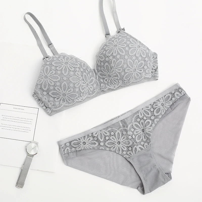 Sexy Bra Sets For Women Wireless Thin Cotton Breathable Comfortable Underwear Solid color Lingerie Set Lace Triangle cup z0256
Sexy Bra Sets For Women Wireless Thin Cotton Breathable Comfortable Underwear Solid color Lingerie Set Lace Triangle cup z0256