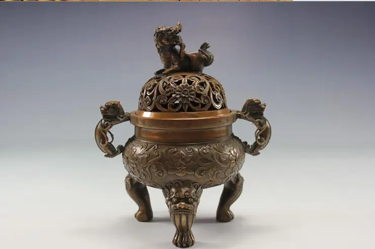 crafts copper incense incense burner manual Taobao selling incense Ming Xuande furnace ornaments
crafts copper incense incense burner manual Taobao selling incense Ming Xuande furnace ornaments