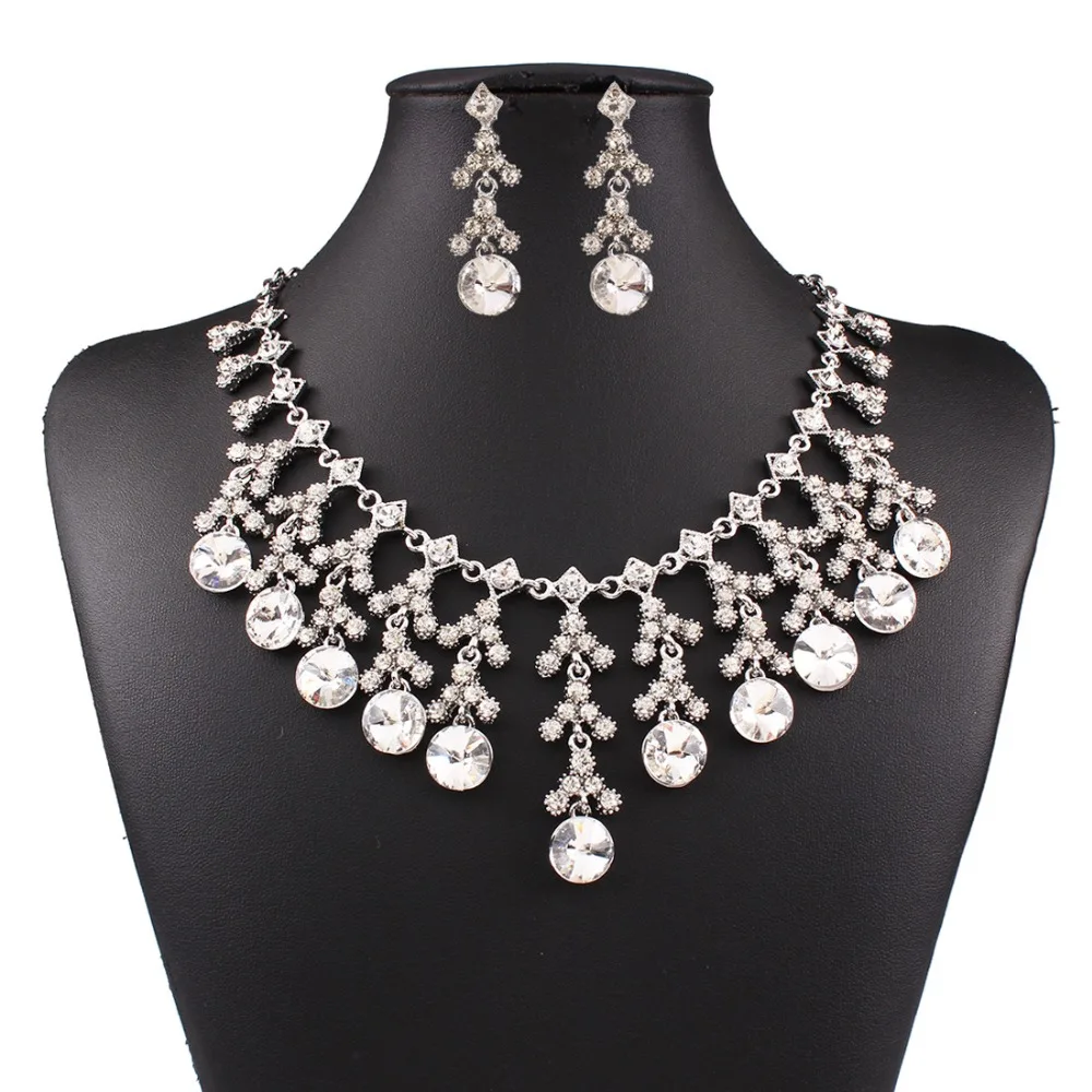 Popular bridal accessories Exaggerated Luxury fashion necklace earringset auger short suit sets of chain
Popular bridal accessories Exaggerated Luxury fashion necklace earringset auger short suit sets of chain
