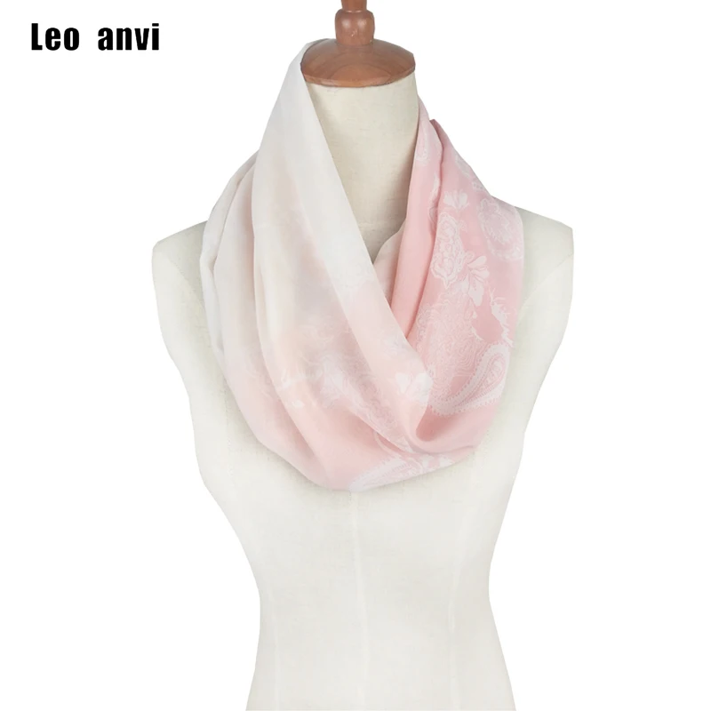 2018 Brand bandana Fashion Summer Gradient color Silk ring Scarf Women Luxury Paisley Chiffon print shawl Infinity Scarves
2018 Brand bandana Fashion Summer Gradient color Silk ring Scarf Women Luxury Paisley Chiffon print shawl Infinity Scarves