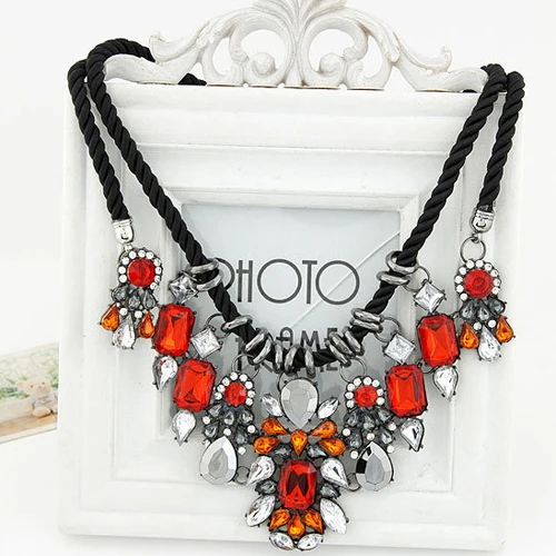 Best Quality Retro Royal Handmade String Alloy Water Drop Knitted Choker Necklace 5U6U 6SS8
Best Quality Retro Royal Handmade String Alloy Water Drop Knitted Choker Necklace 5U6U 6SS8
