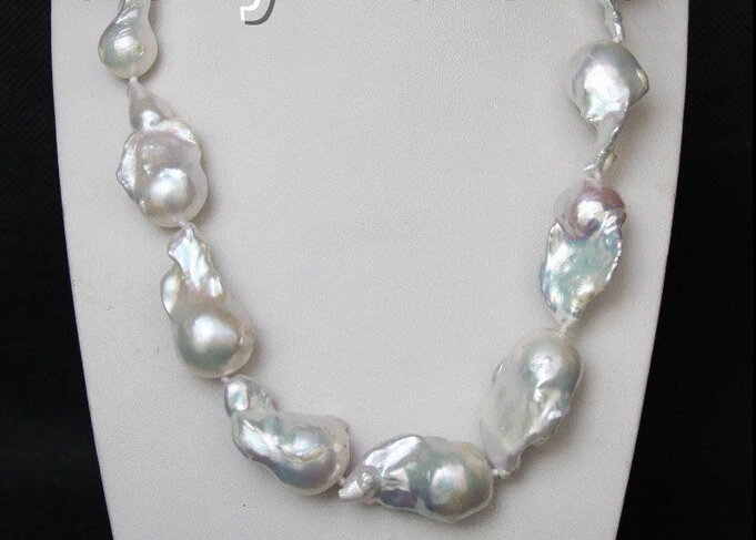 FREE shipping>>>>luster 17.5" 33mm white Reborn keshi pearls necklace filled gold clasp j9307 6.07
FREE shipping>>>>luster 17.5" 33mm white Reborn keshi pearls necklace filled gold clasp j9307 6.07