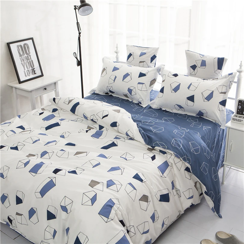 4pcs/set New textile thick brushed denim fashion personality geometric print cotton bedding family of four skin-friendly fabrics
4pcs/set New textile thick brushed denim fashion personality geometric print cotton bedding family of four skin-friendly fabrics