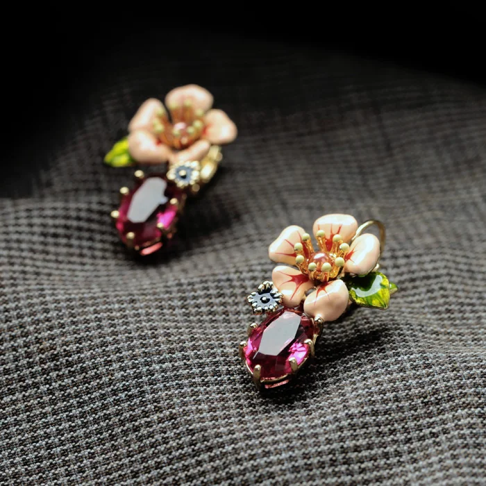 New Fashion Women Gold Color Bijoux Flower Earrings Statement Bohemian Jewelry Enamel Earrings in box
New Fashion Women Gold Color Bijoux Flower Earrings Statement Bohemian Jewelry Enamel Earrings in box
