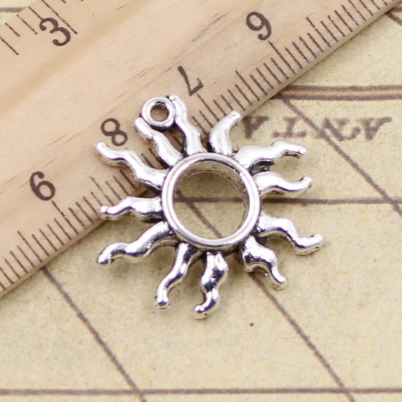 10pcs Charms Sun Sunshine 25x26mm Tibetan Silver Color Pendants Antique Jewelry Making DIY Handmade Craft
10pcs Charms Sun Sunshine 25x26mm Tibetan Silver Color Pendants Antique Jewelry Making DIY Handmade Craft
