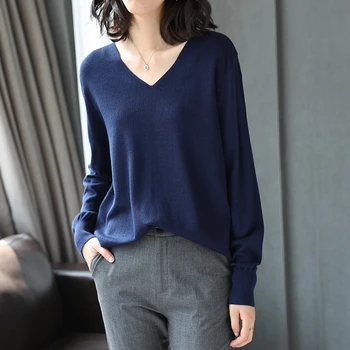 The new European and American brands collar long-sleeved sweater female spring loose thin sweater female fashion models with v
The new European and American brands collar long-sleeved sweater female spring loose thin sweater female fashion models with v