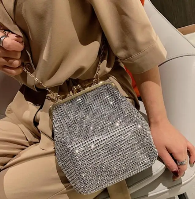 famous brand have the call women bag Top designers design with care chain bag Advanced feeling bag, western style handbag
famous brand have the call women bag Top designers design with care chain bag Advanced feeling bag, western style handbag