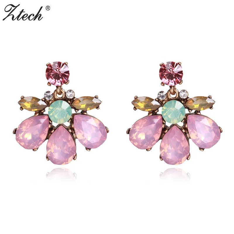 Ztech New Arrival 4 Color Bohemian Trendy Stud Earring Simple Design Fashion Statement Earring Jewelry for Women Wholesale
Ztech New Arrival 4 Color Bohemian Trendy Stud Earring Simple Design Fashion Statement Earring Jewelry for Women Wholesale