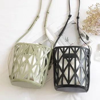 Pu Leather Hollow Out Handbags Korean Style Fashion Bucket Messenger Bag Female Artificial Leather High Quality Casual Handbags
Pu Leather Hollow Out Handbags Korean Style Fashion Bucket Messenger Bag Female Artificial Leather High Quality Casual Handbags