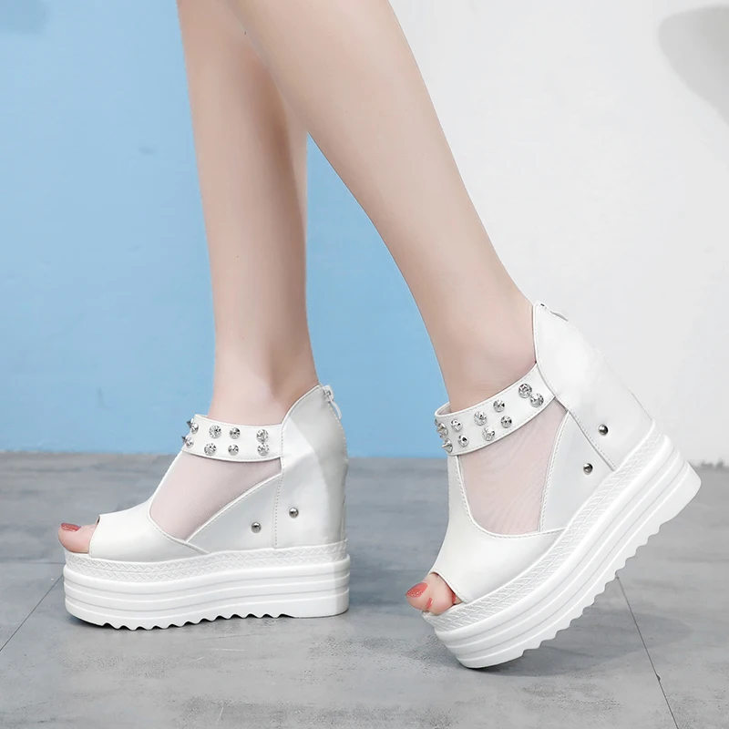 DIJIGIRLS 2019 Summer Elegant Mesh Sandals Peep Toe Height Increasing Shoes Woman Punk Rivets High Heels Platform Sandals
DIJIGIRLS 2019 Summer Elegant Mesh Sandals Peep Toe Height Increasing Shoes Woman Punk Rivets High Heels Platform Sandals