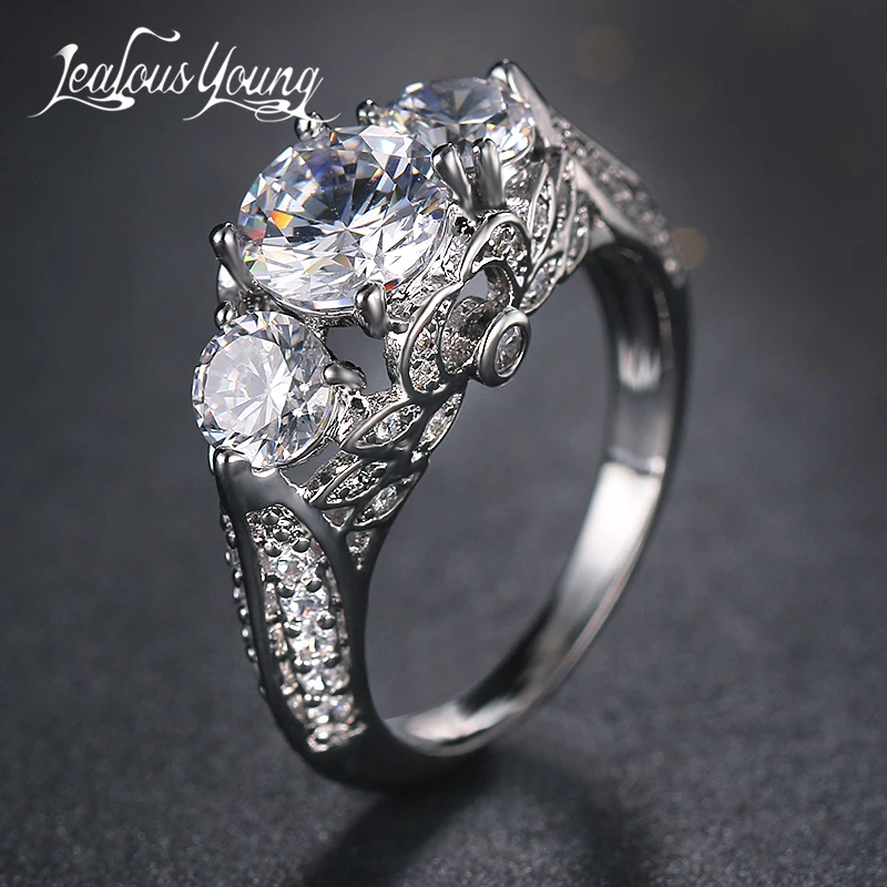 Luxury 3 Big Cubic Zircon in Row Engagement Ring for Women with Cluster Crystal Exquisite Bague Female Jewelry AR078
Luxury 3 Big Cubic Zircon in Row Engagement Ring for Women with Cluster Crystal Exquisite Bague Female Jewelry AR078