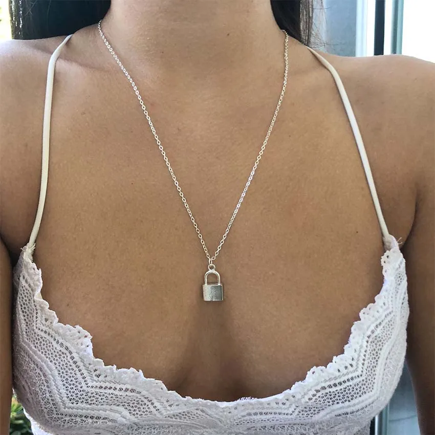 2019 New fashion Women silver Gold Chain Choker lock Long Necklace Jewelry collana Bijoux Femme Joyas mujer Collier ras du cou
2019 New fashion Women silver Gold Chain Choker lock Long Necklace Jewelry collana Bijoux Femme Joyas mujer Collier ras du cou