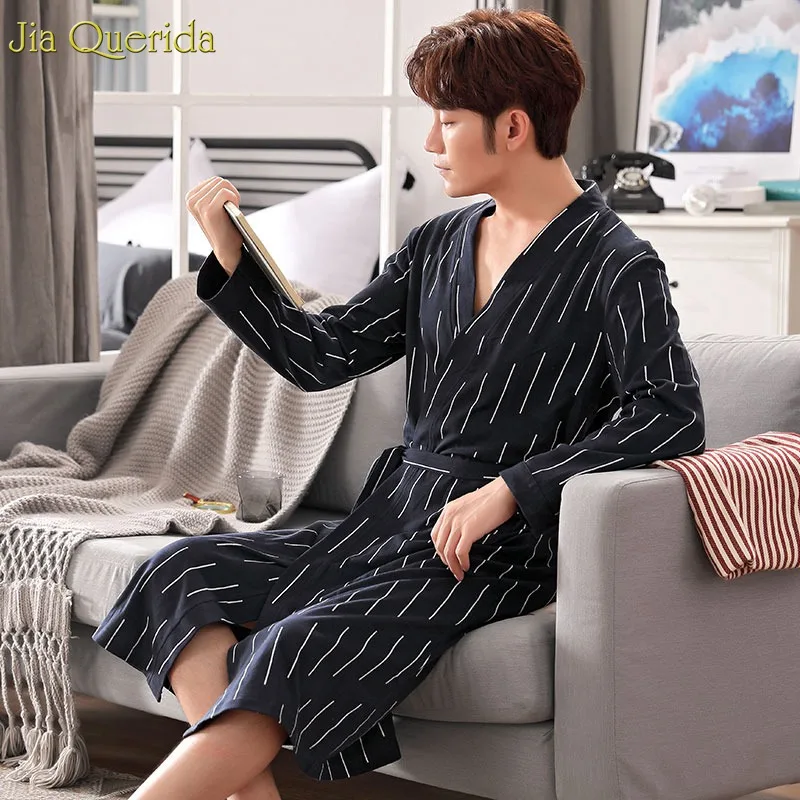 Men's Robe Black Stripe Printing Luxury Men Home Clothing Bathrobe 100% Cotton Chinese Mens Bath Robe Belted Long Sleeves Robes
Men's Robe Black Stripe Printing Luxury Men Home Clothing Bathrobe 100% Cotton Chinese Mens Bath Robe Belted Long Sleeves Robes