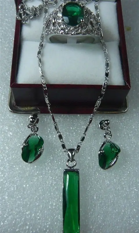 Design Green Crystal Semi-Precious Earrings Pendant Ring(#7.8.9) Jewelry Set >^^1>18K gold plated watch Quartz stone CZ crystal
Design Green Crystal Semi-Precious Earrings Pendant Ring(#7.8.9) Jewelry Set >^^1>18K gold plated watch Quartz stone CZ crystal