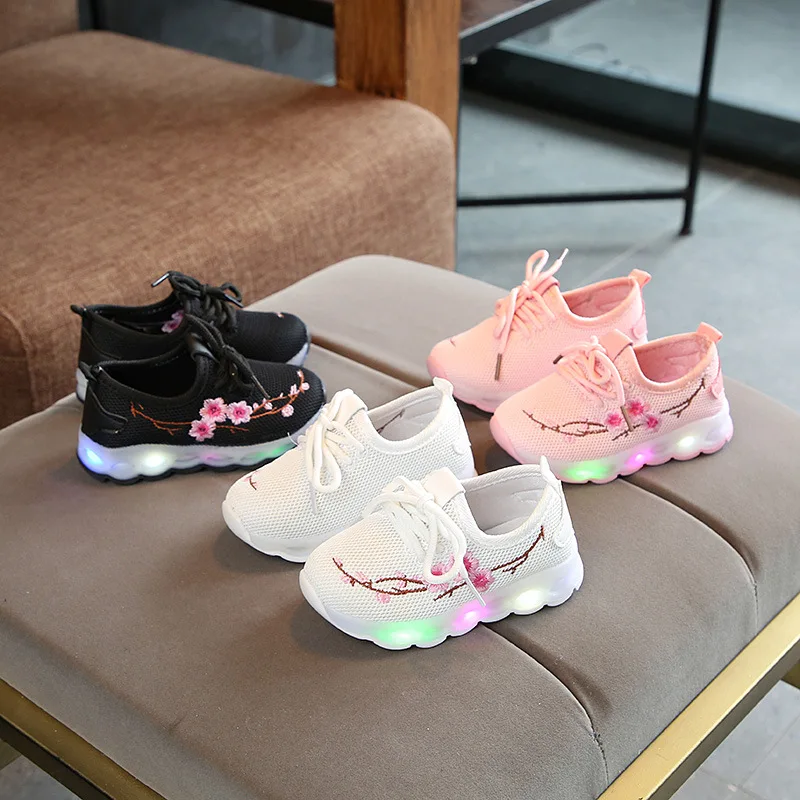 Спортивная обувь с вышитыми цветами для маленьких девочек Светящиеся кроссовки