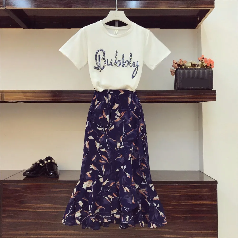 2019 Summer Women Beading Letter Casual T-shirt + Floral Slim Skirt 2 pcs sets Female Suits
2019 Summer Women Beading Letter Casual T-shirt + Floral Slim Skirt 2 pcs sets Female Suits