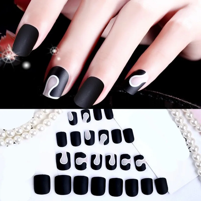 

24Pc Fashion Geometric Matte False Nails Black White Full Finished Pre-Design Square Artificial Fake Nails Faux Ongles with Glue