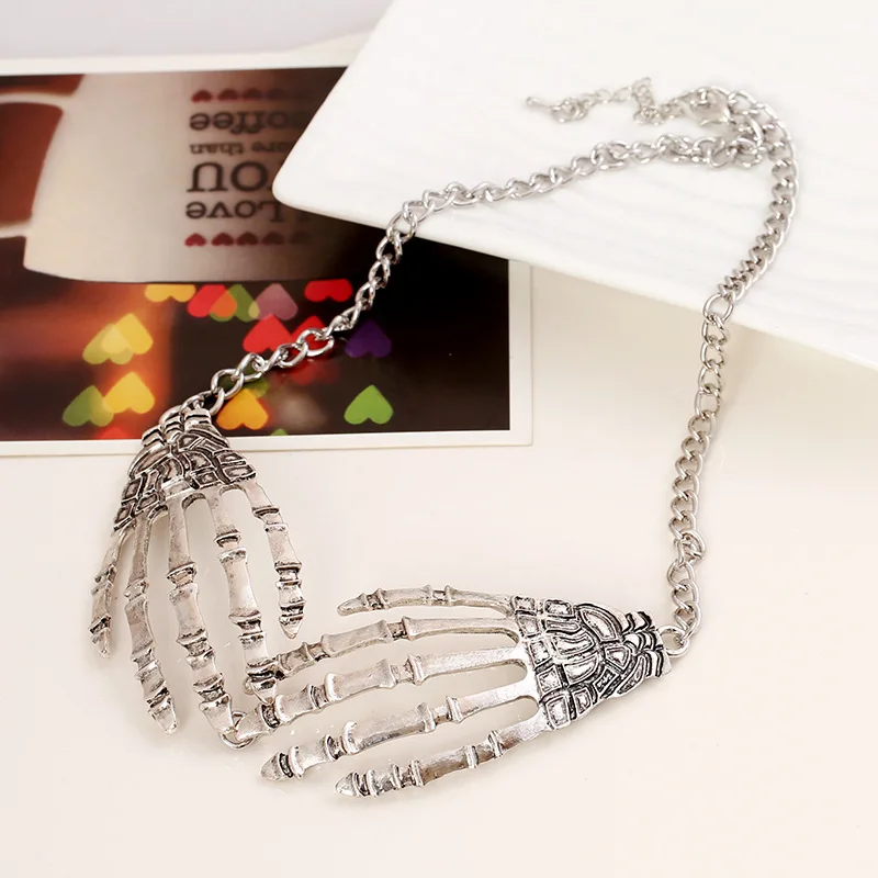 Fashion Halloween Jewelry Collares Vintage Punk Gothic Skull Bone Hand Claw Long Pendant Necklace Women Chains Accessories
Fashion Halloween Jewelry Collares Vintage Punk Gothic Skull Bone Hand Claw Long Pendant Necklace Women Chains Accessories