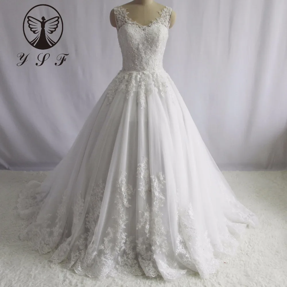 Винтаж Vestido De Noiva V образным вырезом с вставкой из кружева, с бусинами без рукавов с жемчужинами, на шнуровке, с коротким свадебные платья 2017
Винтаж Vestido De Noiva V образным вырезом с вставкой из кружева, с бусинами без рукавов с жемчужинами, на шнуровке, с коротким свадебные платья 2017
