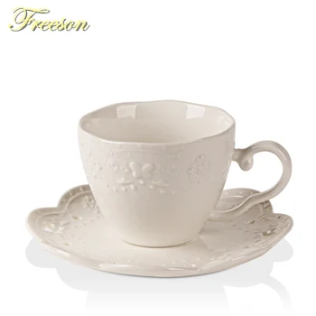 Concise White Emboss Porcelain Coffee Cup Saucer Spoon Set British Advanced Ceramic Tea Cup Cafe Home Party Teacup Dropshipping
Concise White Emboss Porcelain Coffee Cup Saucer Spoon Set British Advanced Ceramic Tea Cup Cafe Home Party Teacup Dropshipping