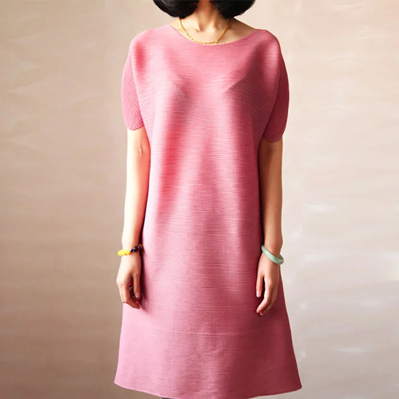 LANMREM 2019 new autumn early women's pleated vintage pleated elatic Classic round neck pullover loose dress WH67714
LANMREM 2019 new autumn early women's pleated vintage pleated elatic Classic round neck pullover loose dress WH67714