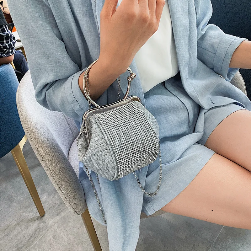 Brand Originality Design Bag Woman Korean Version Chain Single Shoulder Bag Korean Version Fashion Insert Drill Slant Bag
Brand Originality Design Bag Woman Korean Version Chain Single Shoulder Bag Korean Version Fashion Insert Drill Slant Bag