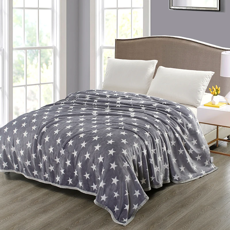 White Star Pattern Design Comfortable Elegant Flannel Blanket Soft Breathable Blanket Coral Throwing Bed Sheets 200x230cm Size
White Star Pattern Design Comfortable Elegant Flannel Blanket Soft Breathable Blanket Coral Throwing Bed Sheets 200x230cm Size