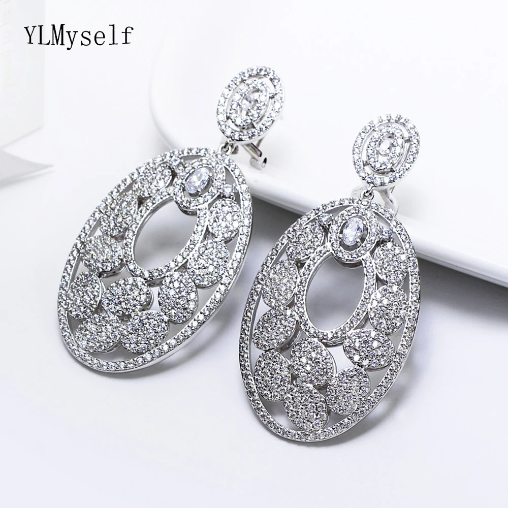 Professional wedding jewelry supplier big oval cubic zirconia earring crystal jewellery White large drop earrings for party
Professional wedding jewelry supplier big oval cubic zirconia earring crystal jewellery White large drop earrings for party