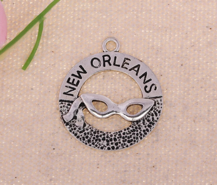New Orleans Glasses Charm Pendants Vintage Silver For Bracelet Necklace Fashion Jewelry Making Beads DIY Accessories 10PCS A242
New Orleans Glasses Charm Pendants Vintage Silver For Bracelet Necklace Fashion Jewelry Making Beads DIY Accessories 10PCS A242