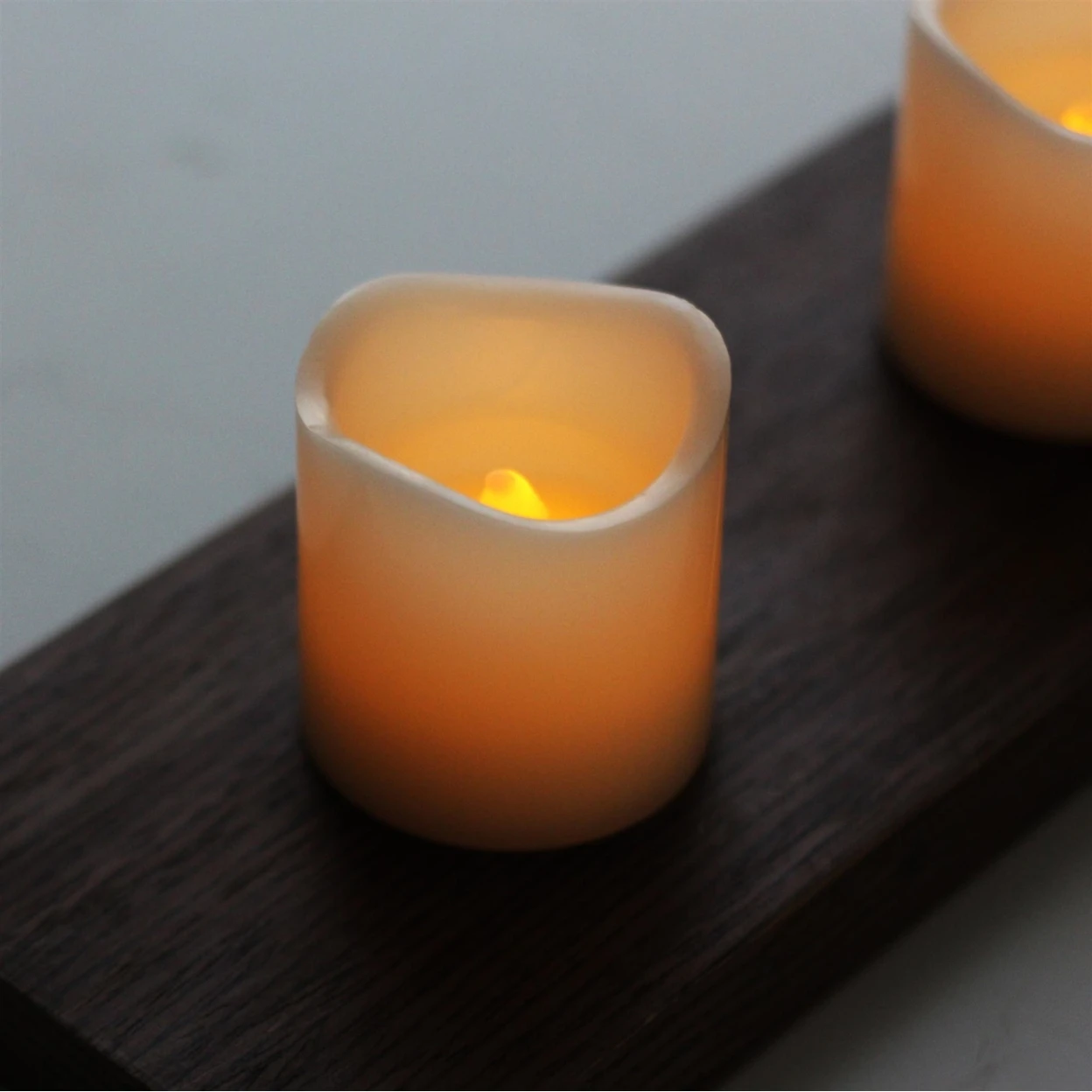 EcoGecko Set of 6 Real Wax LED Flameless Candles With Timer - Votive Size (87032-06) (4)