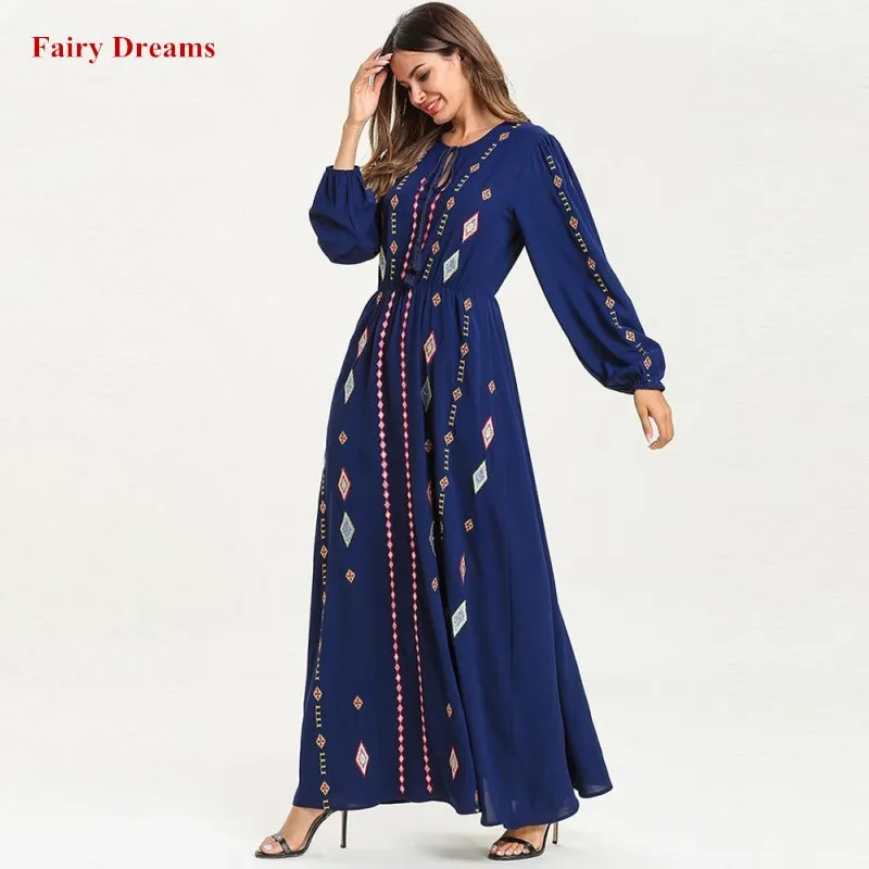 Muslim Maxi Dress Elegant Women Abaya Kimono Turkey Dubai Kaftan Turkish Plus Size Islamic Clothing Embroidery Bangladesh Robe
Muslim Maxi Dress Elegant Women Abaya Kimono Turkey Dubai Kaftan Turkish Plus Size Islamic Clothing Embroidery Bangladesh Robe