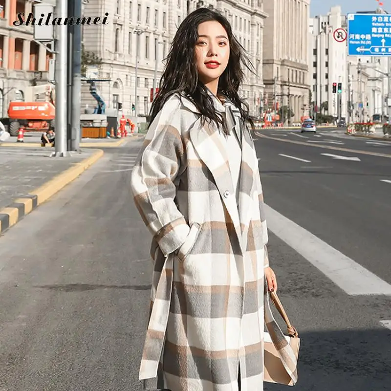 Autumn Winter Women Vintage Wool Blend Plaid Long Coat Elegant Woolen Overcoat 2018 New Causal Pocket Female Outerwear With Belt
Autumn Winter Women Vintage Wool Blend Plaid Long Coat Elegant Woolen Overcoat 2018 New Causal Pocket Female Outerwear With Belt