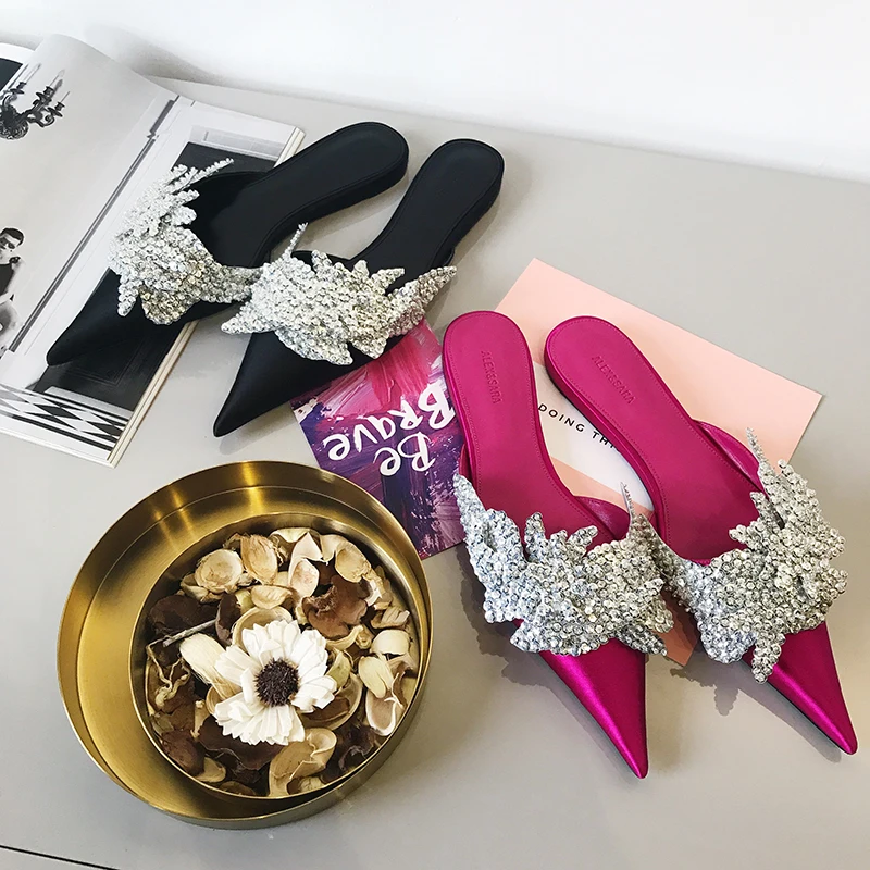 Luxury Silk Rhinestones Crystal Sandalias Mujer 2018 Women Summer Slippers Pointed Toe Slip on Beach Slide Shoes Tenis Feminino
Luxury Silk Rhinestones Crystal Sandalias Mujer 2018 Women Summer Slippers Pointed Toe Slip on Beach Slide Shoes Tenis Feminino