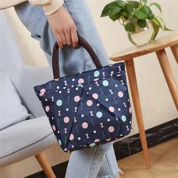 Women Kids Thermal Food Picnic Lunch Bags Women Hand Bags Portable Insulated Canvas Lunch Bag Fashion Cooler Lunch Box
Women Kids Thermal Food Picnic Lunch Bags Women Hand Bags Portable Insulated Canvas Lunch Bag Fashion Cooler Lunch Box