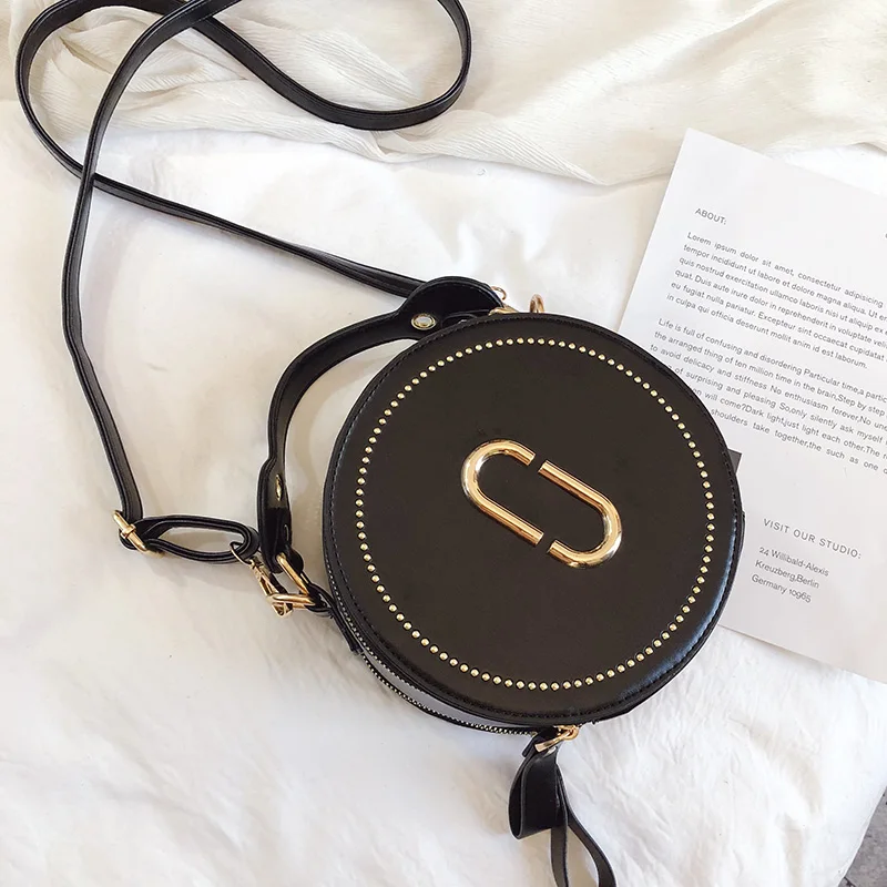 2019 fashion simple round bag women's designer handbag high quality PU leather single shoulder diagonal straddle bag qq399
2019 fashion simple round bag women's designer handbag high quality PU leather single shoulder diagonal straddle bag qq399