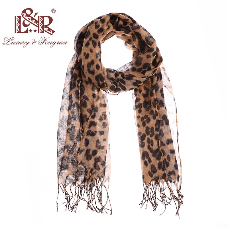 2018 New Design Leopard Dot Tassel Silk Shawl Women Scarf Print High Quality Neckerchief Autumn Winter Foulard Scarf Hijab Sjaal
2018 New Design Leopard Dot Tassel Silk Shawl Women Scarf Print High Quality Neckerchief Autumn Winter Foulard Scarf Hijab Sjaal
