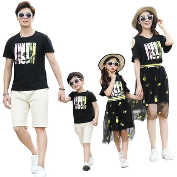 Fashion Summer family Print outfits clothing family mother daughter Dress & Skirt father son cotton T shirt & Shorts 2pcs/Sets
Fashion Summer family Print outfits clothing family mother daughter Dress & Skirt father son cotton T shirt & Shorts 2pcs/Sets