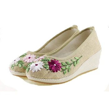 Nice Old Beijing Embroidered Shoes Singles Tendon At The End Slope With high-heeled Shoes Tendon Linen Cloth Shoes A126
Nice Old Beijing Embroidered Shoes Singles Tendon At The End Slope With high-heeled Shoes Tendon Linen Cloth Shoes A126
